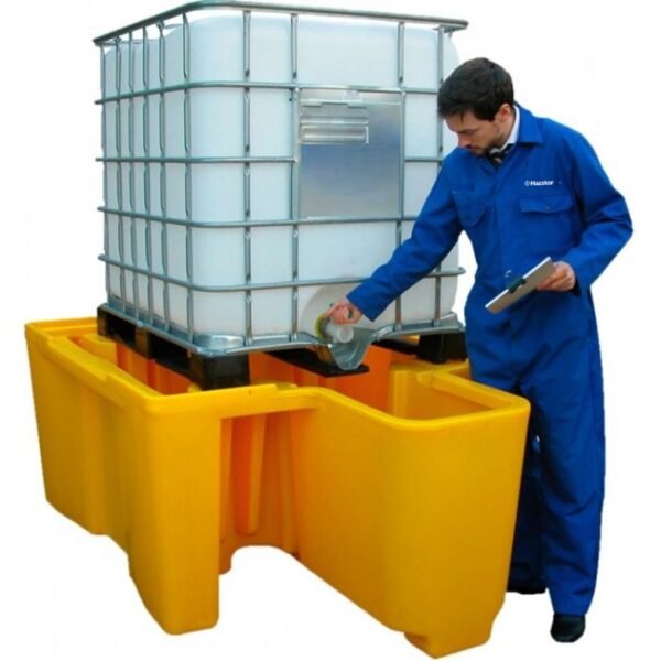 hazstor ibc spill pallet with integrated dispenser