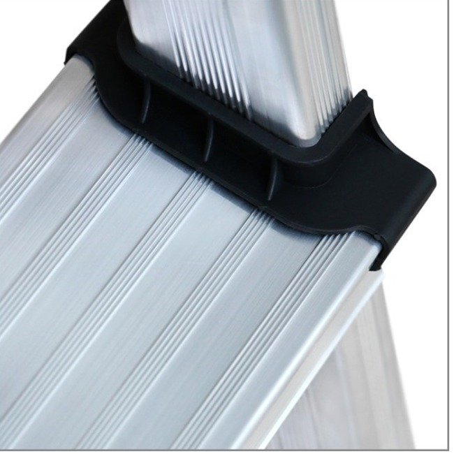 Climb-It Professional Stepladders with Carry Handle - Image 12