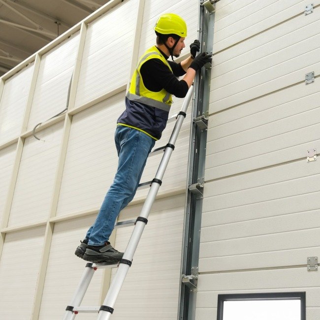 climb-it telescopic ladder closed open in use