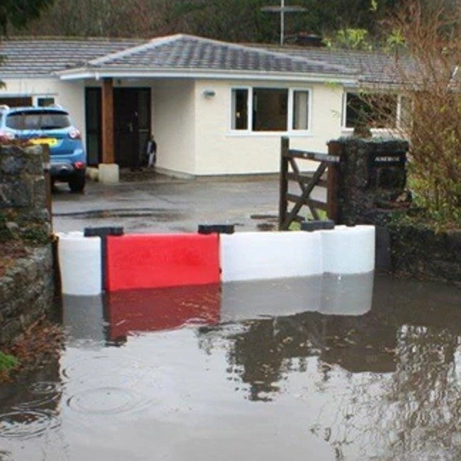 FloodStop barrier flood defense system